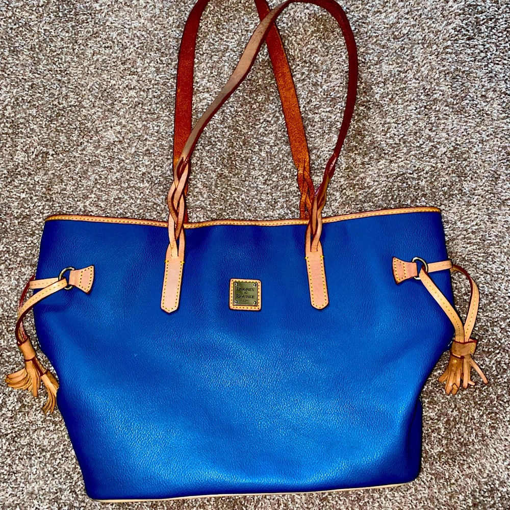 Dooney and Bourke tote